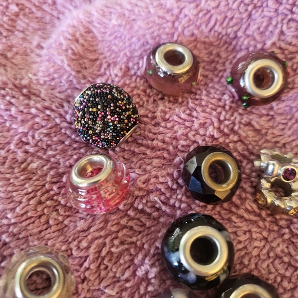 16 charms for one price - Picture 4 of 5